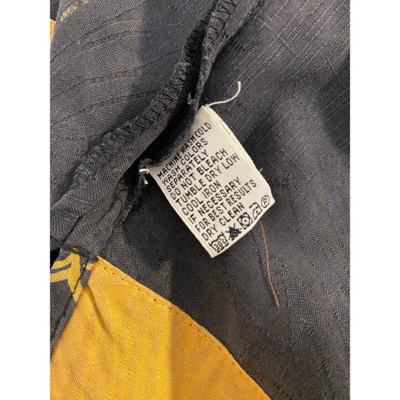 Tommy Bahama Shirt Adult Medium Black Koi Fish Big Print Hawaiian 100% Silk - Picture 6 of 10